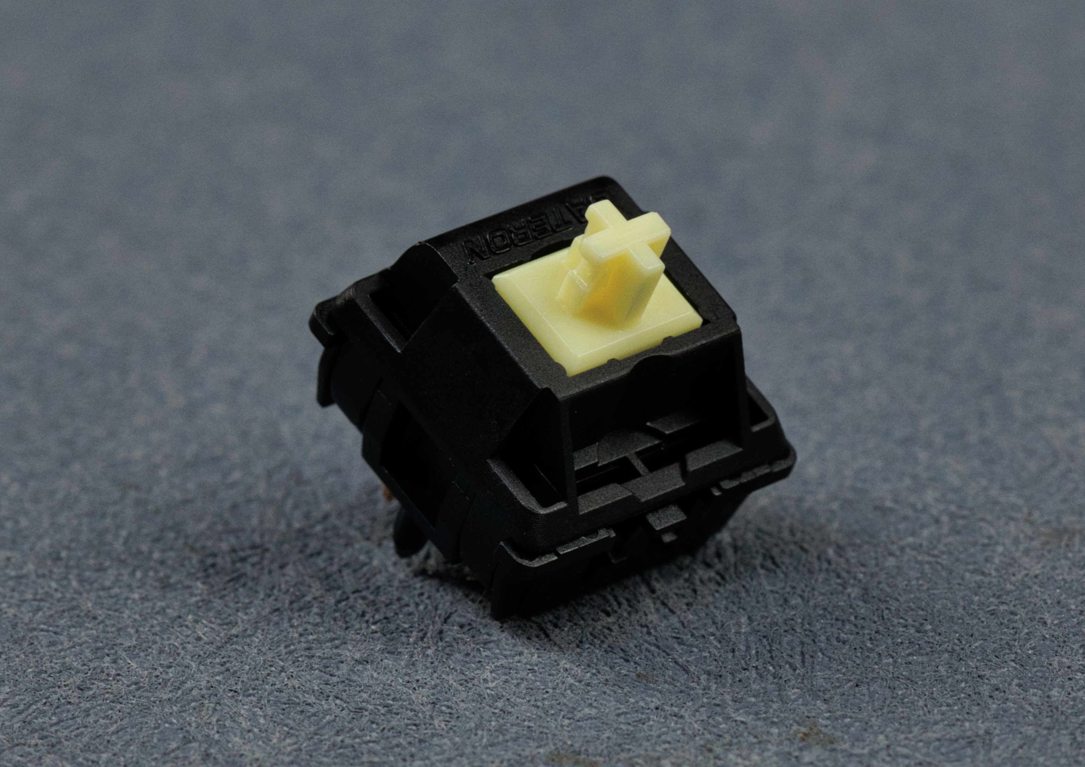 Gateron Oil King Yellow Heavy Tactile Switches (10pcs)