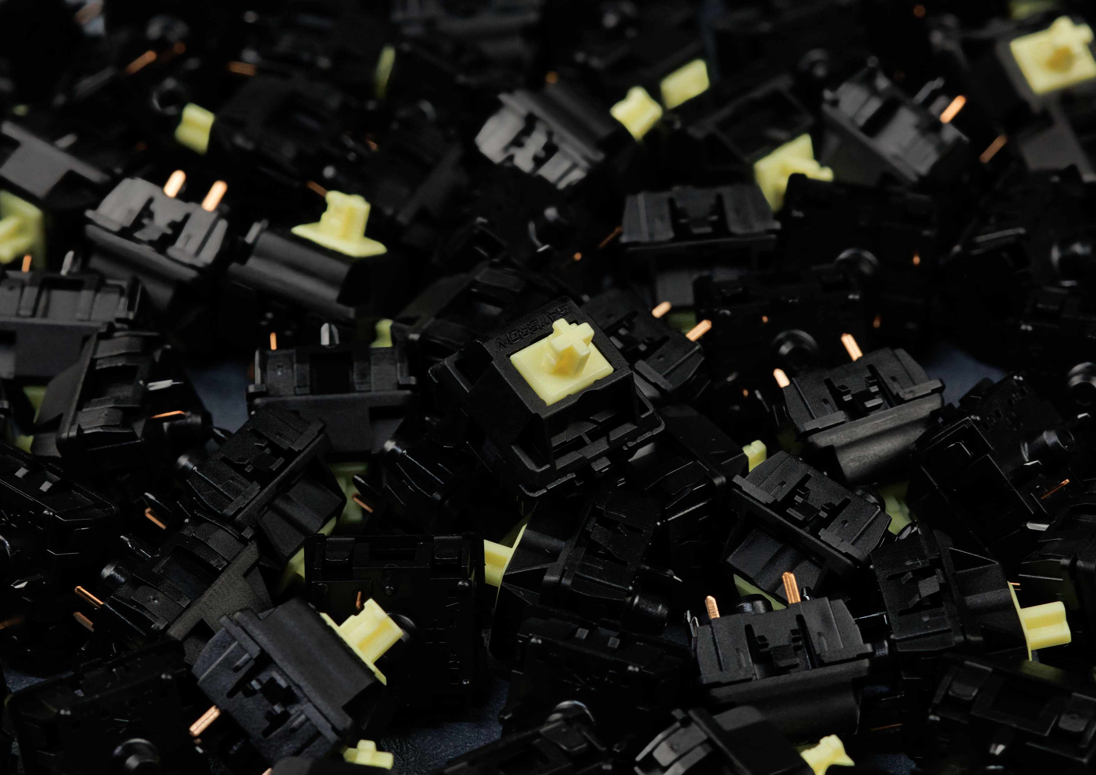 Gateron Oil King Yellow Heavy Tactile Switches (10pcs)