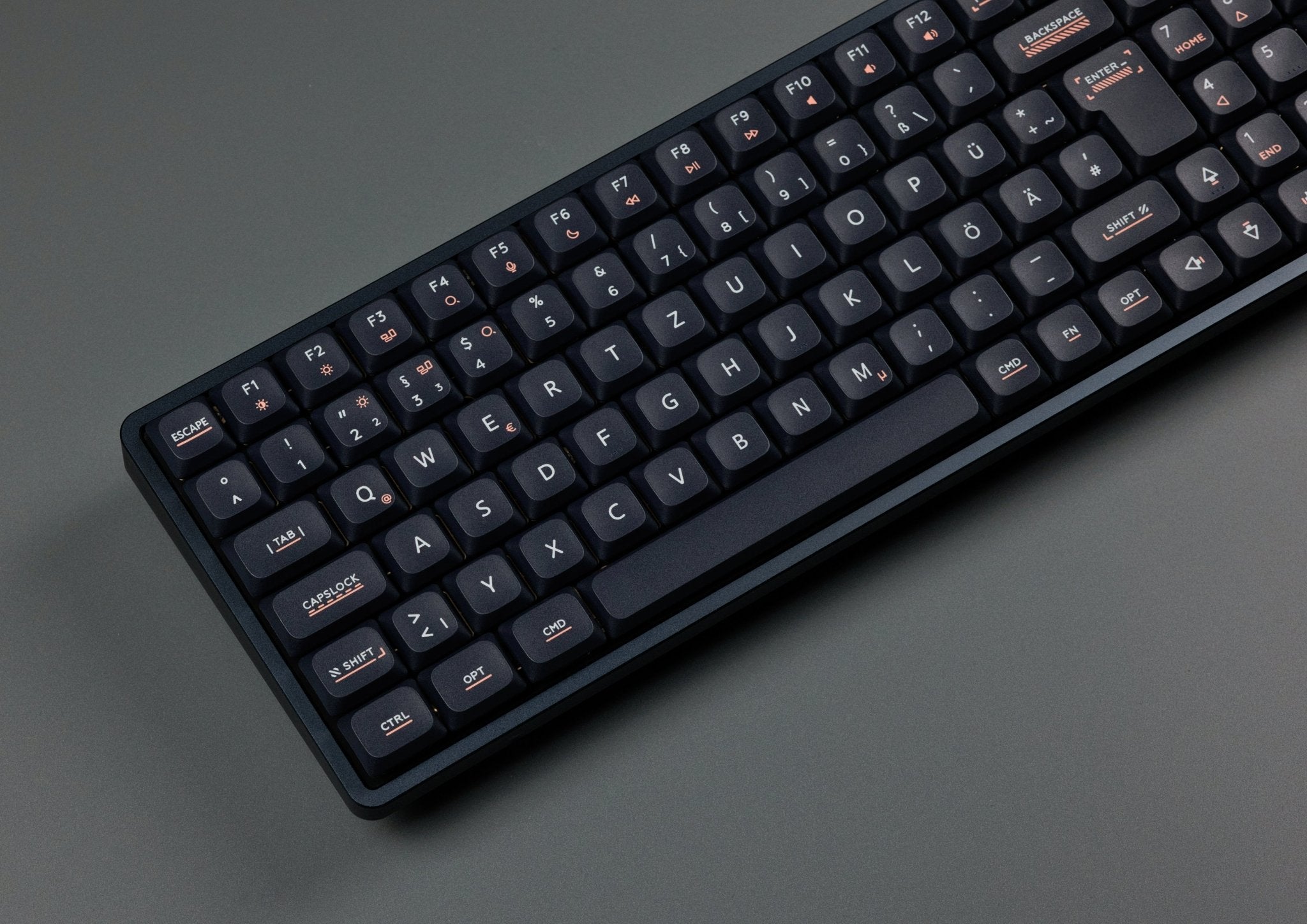 IQUNIX Magi96 - 96% Aluminium Low Profile Wireless Mechanical Keyboard - MonacoKeys