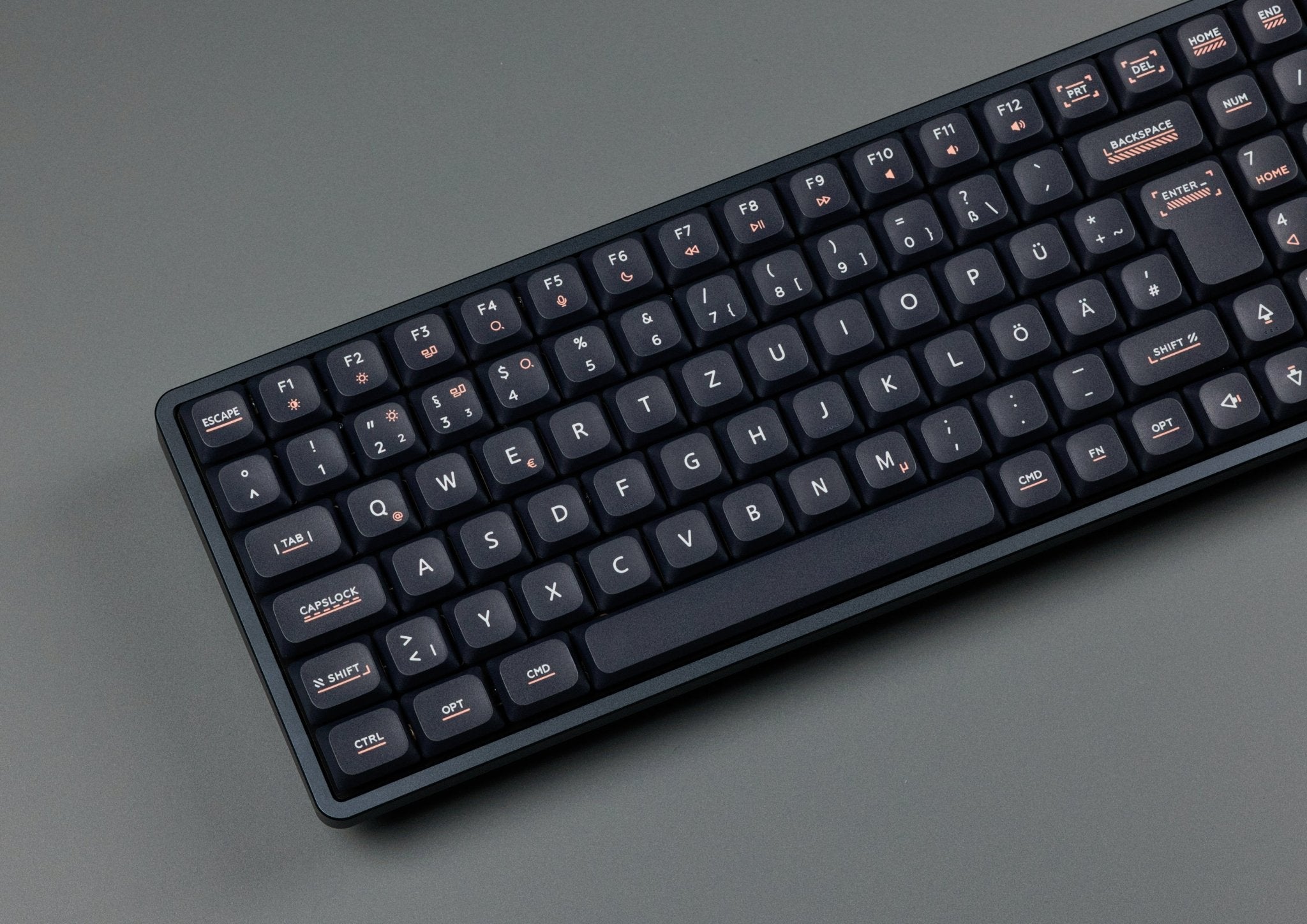 IQUNIX Magi96 - 96% Aluminium Low Profile Wireless Mechanical Keyboard - MonacoKeys