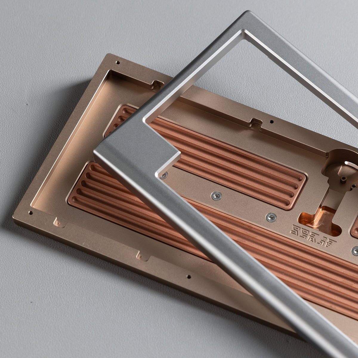 KBDFans KO-Onibi 60% keyboard kit, exploded view of the frame, internal parts and bottom case