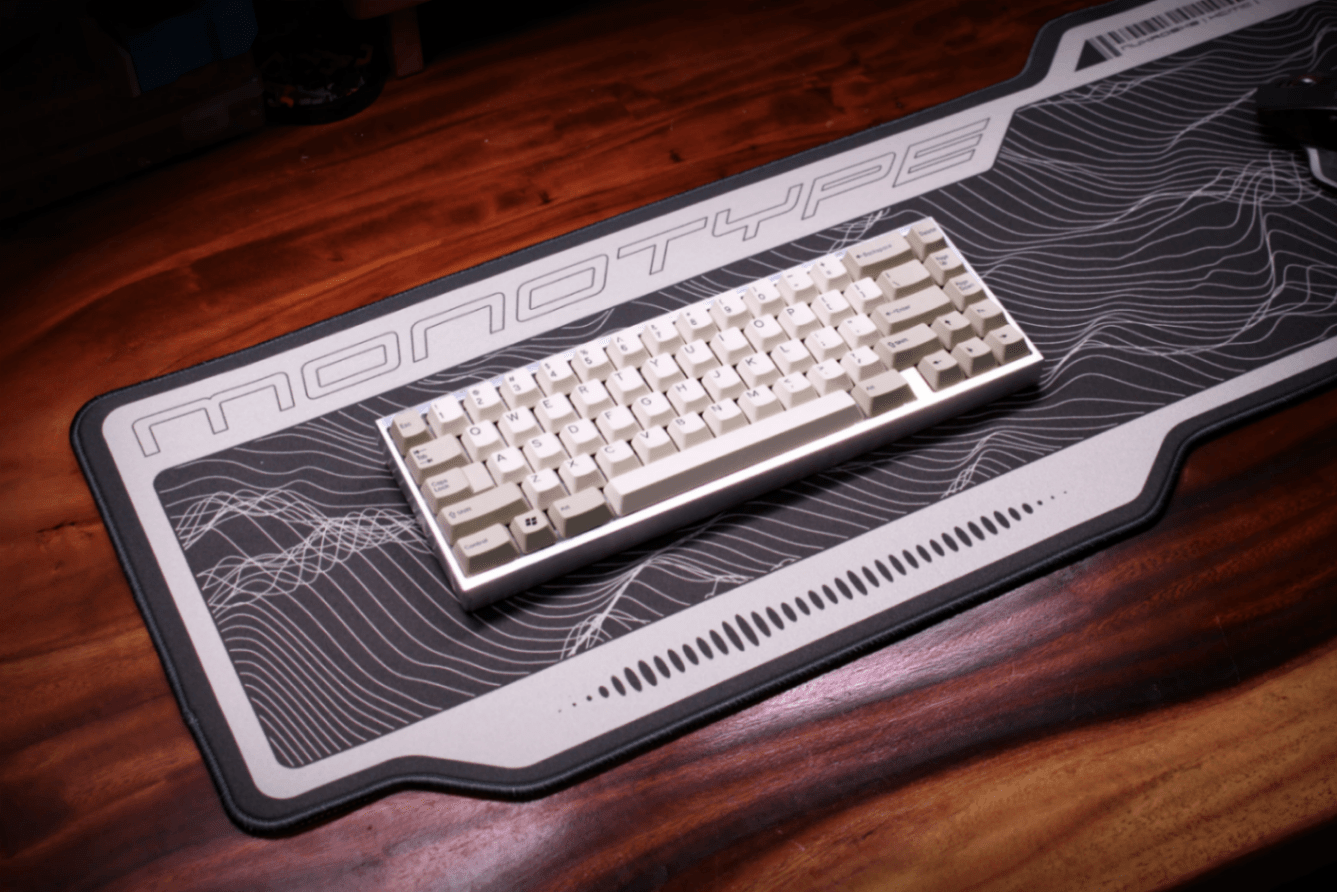 Monotype Mauspad Deskmat - MonacoKeys