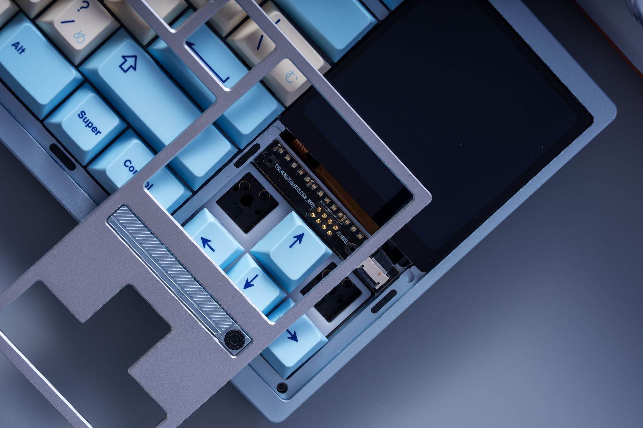 MW Mass80 - The Smartest Keyboard with Interactive Screen - MonacoKeys