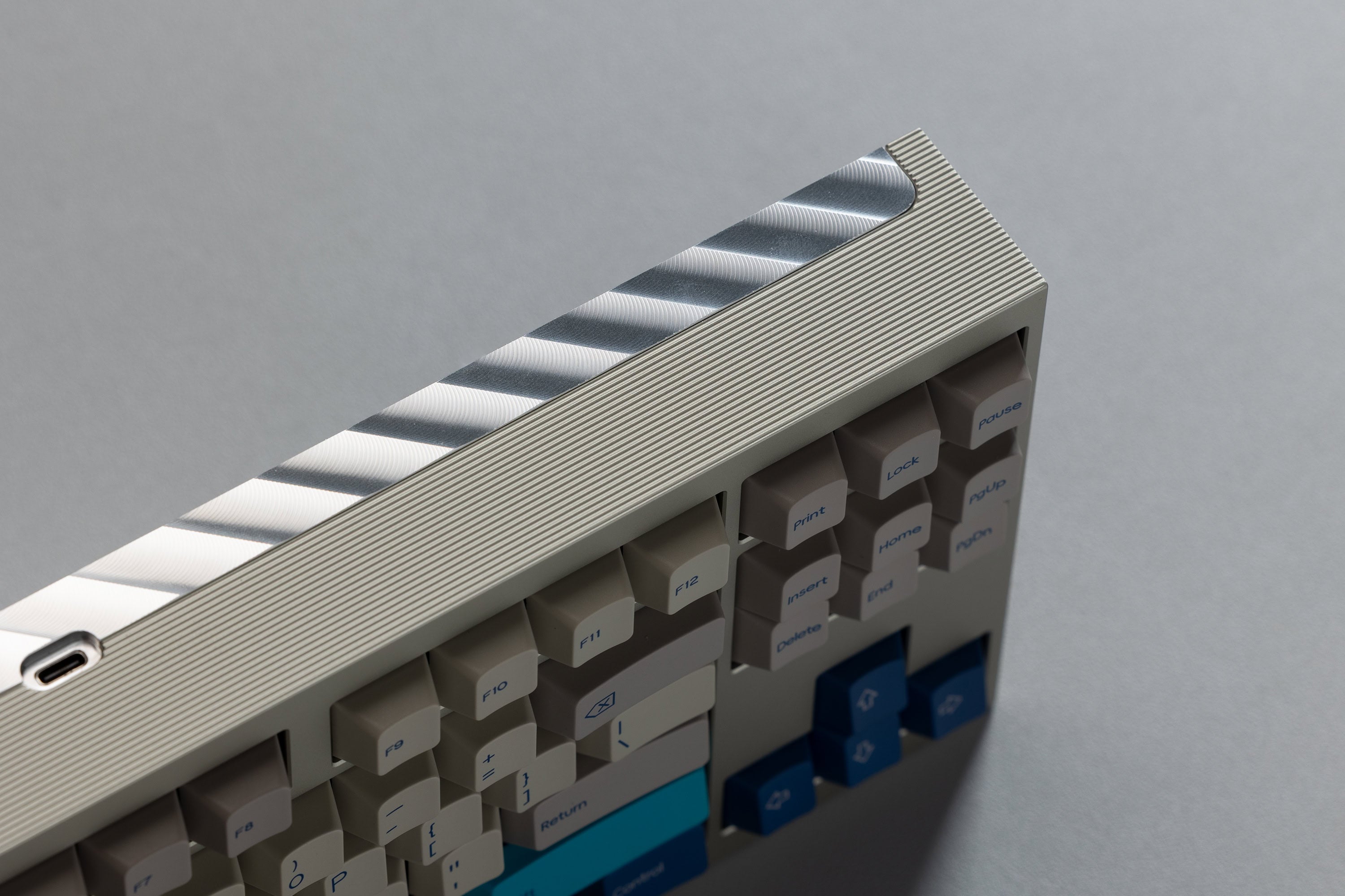 KBDFans TofuTKL R2 - 80% TKL Mechanical Aluminium Keyboard Kit - MonacoKeys