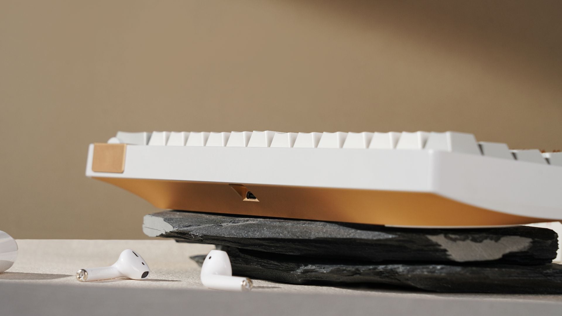 Zoom64 - 60% ISO+ANSI Mechanical Keyboard Kit - MonacoKeys