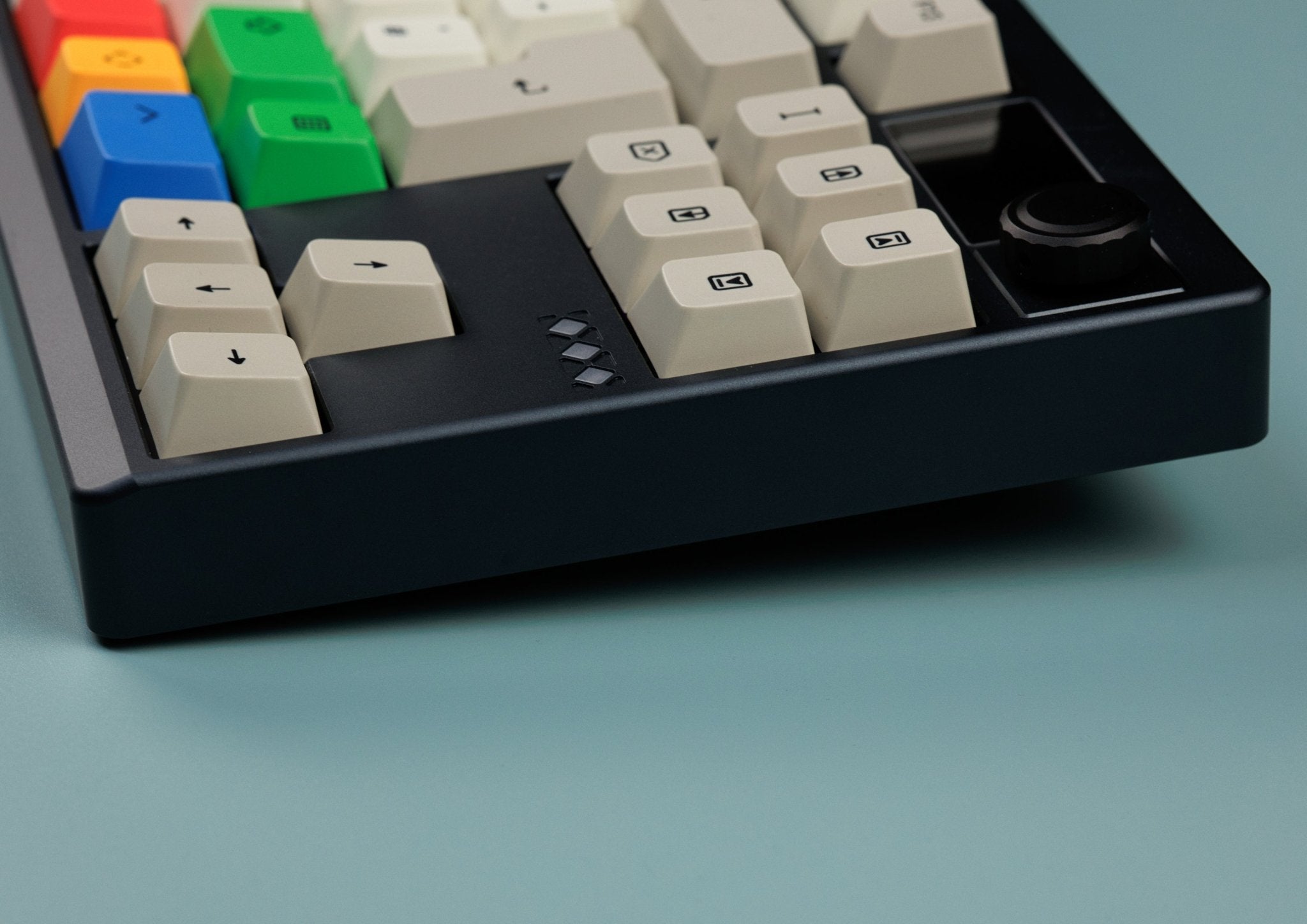 ZoomTKL Dyna - 80% TKL ISO+ANSI Mechanical Aluminium Custom Keyboard Kit - MonacoKeys