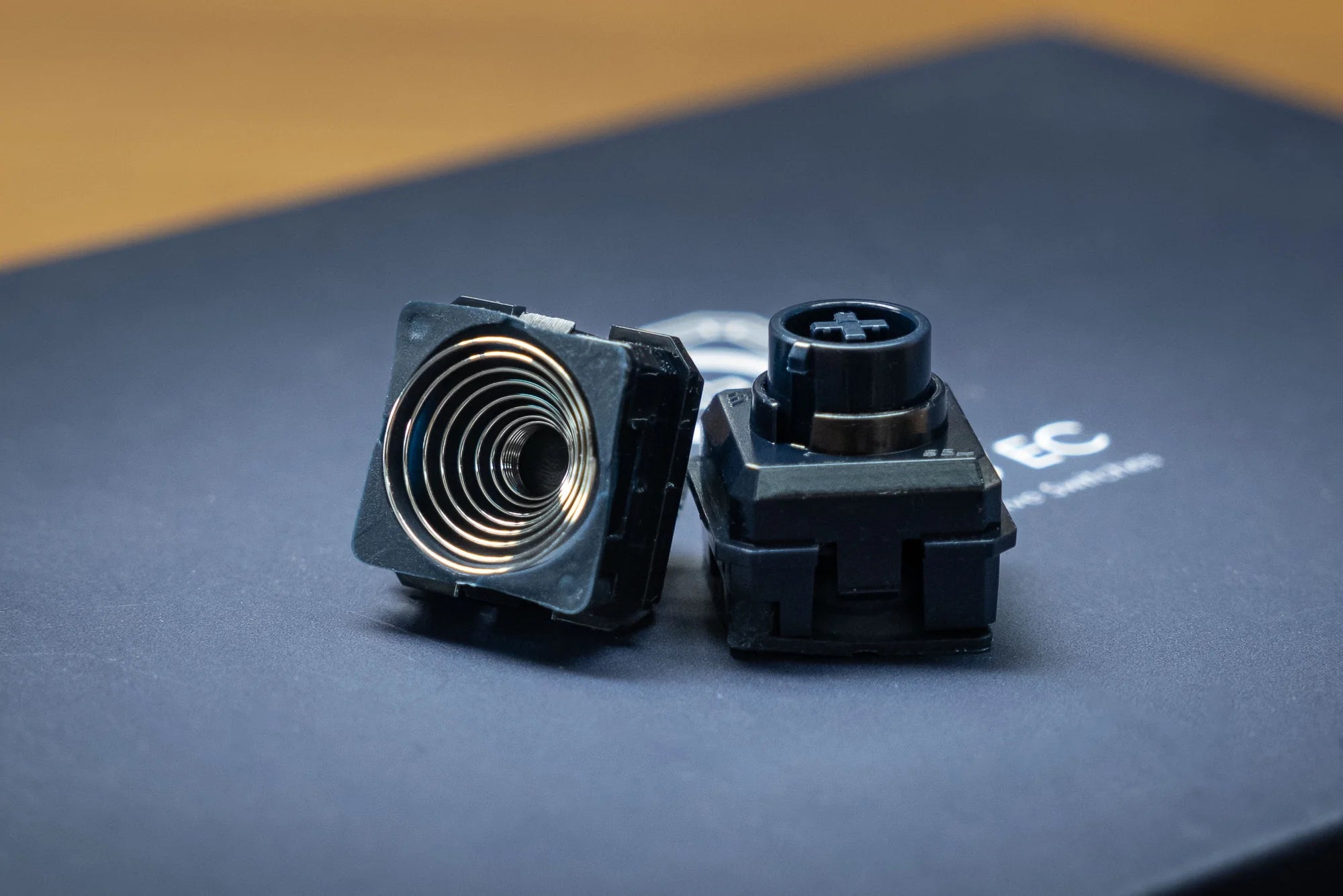 AEBoards Naevies EC Switches (35 Stück) - MonacoKeys