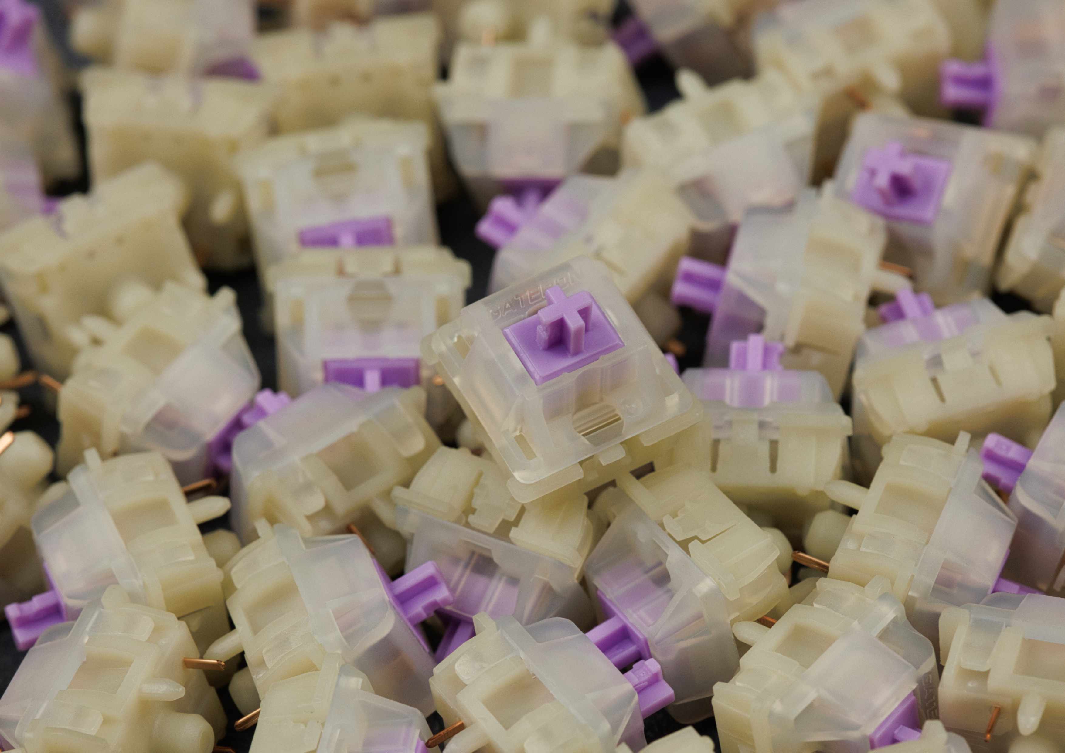 Gateron Milky Purple Pro KS-3X1 Silent Tactile Switches (10 Stück) - MonacoKeys