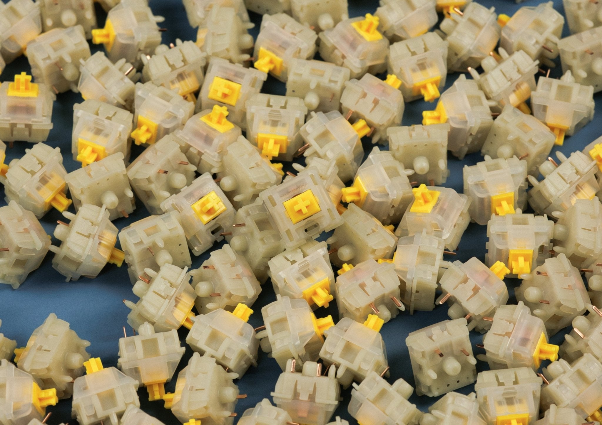 Gateron Milky Yellow Pro KS-3X1 Linear Switches (10 Stück) - MonacoKeys