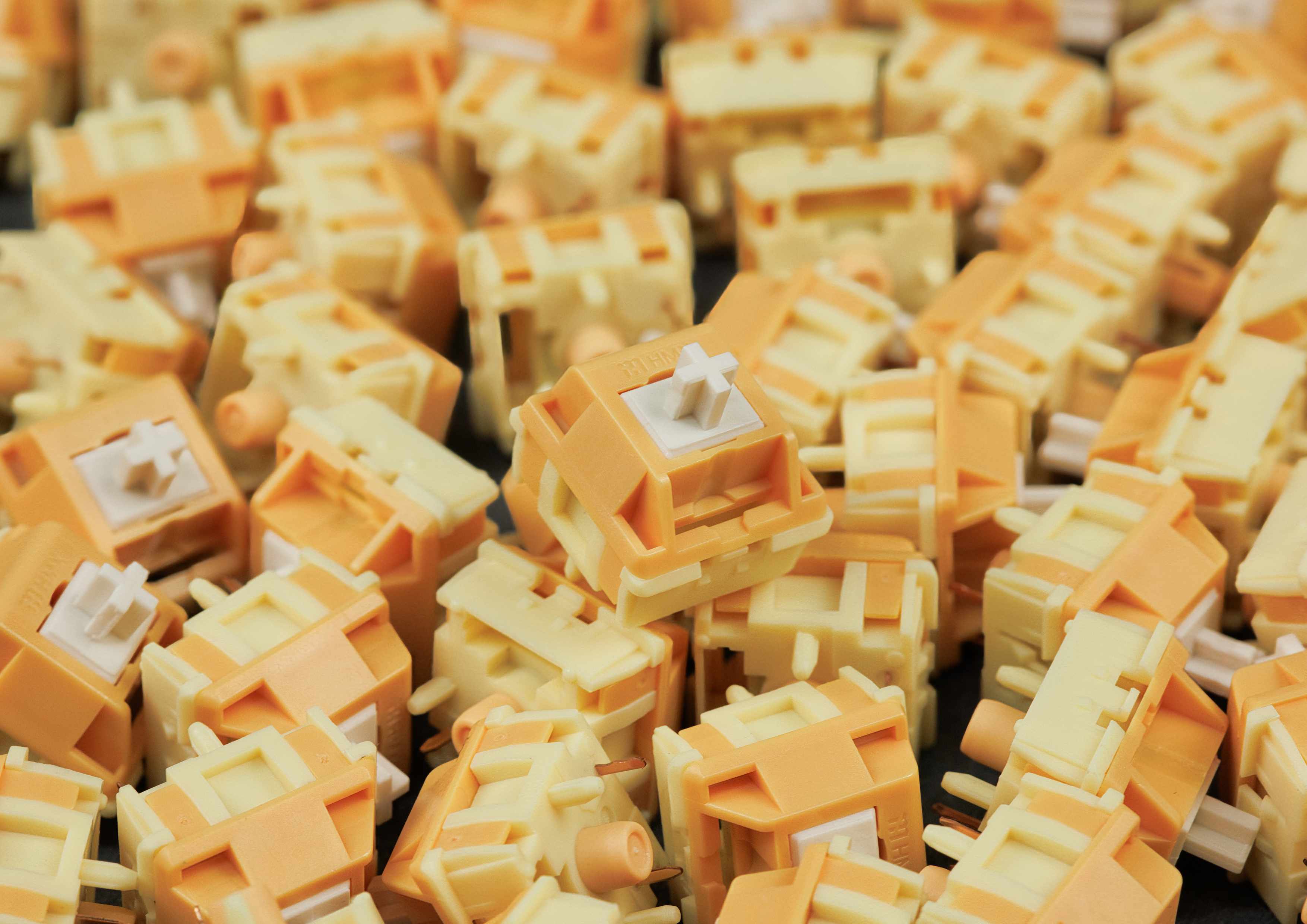 HMX Egg Yolk Linear Switches (10 Stück) - MonacoKeys