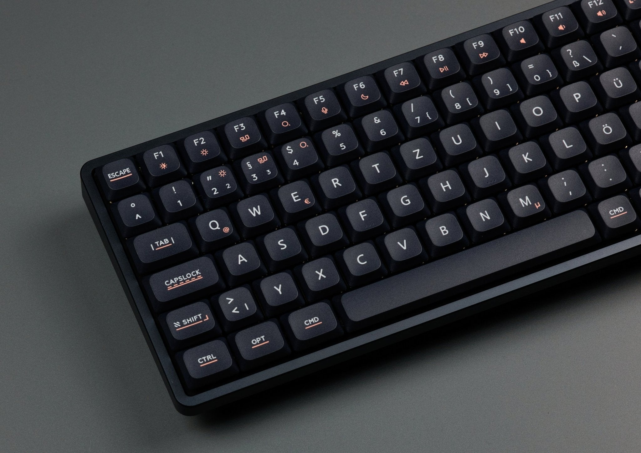 IQUNIX Magi75 - 75% Aluminium Low Profile Wireless Mechanical Keyboard - MonacoKeys