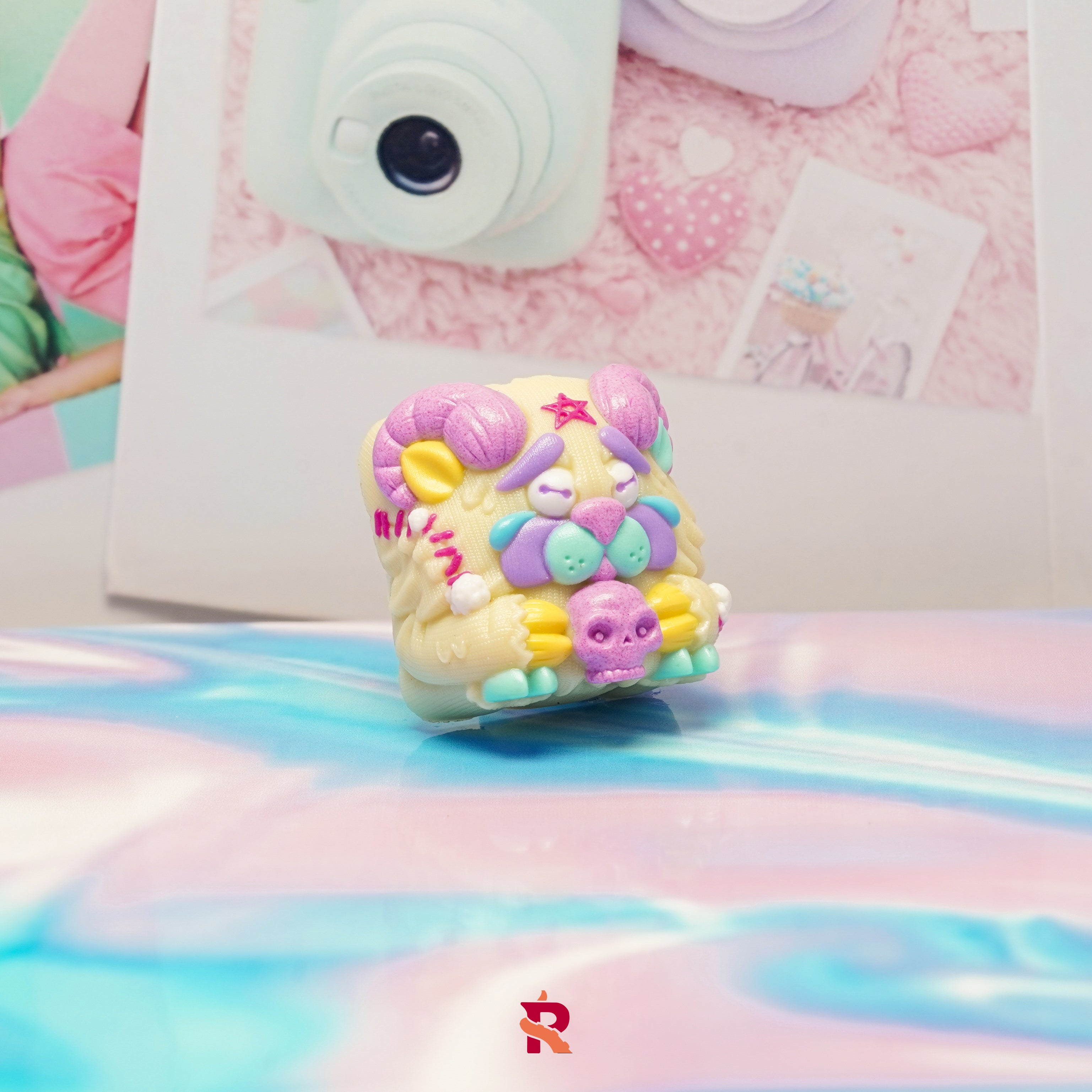 Abandoned Pets Analog Dreams Resin Artisan Keycap - MonacoKeys