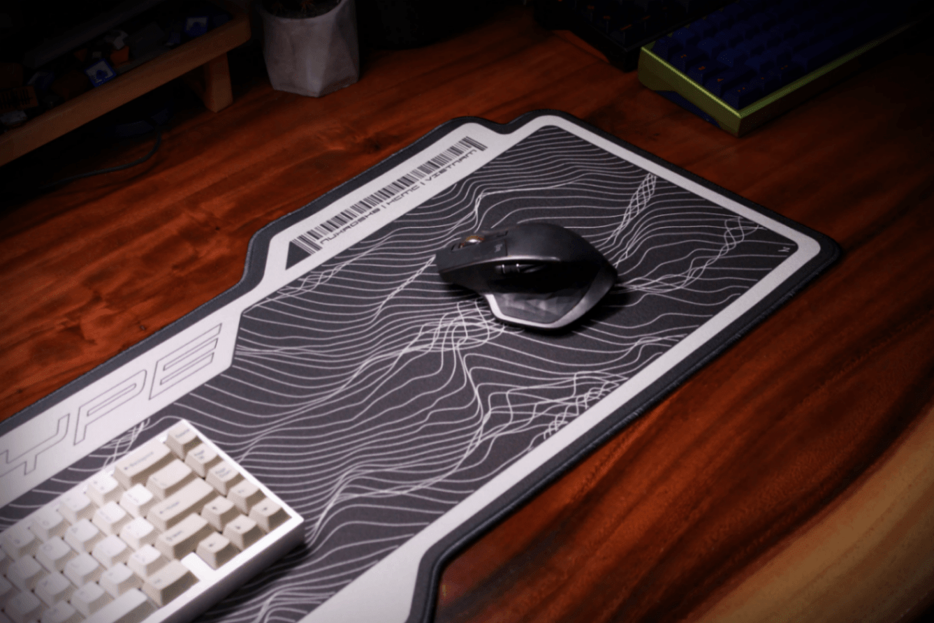 Monotype Mauspad Deskmat - MonacoKeys