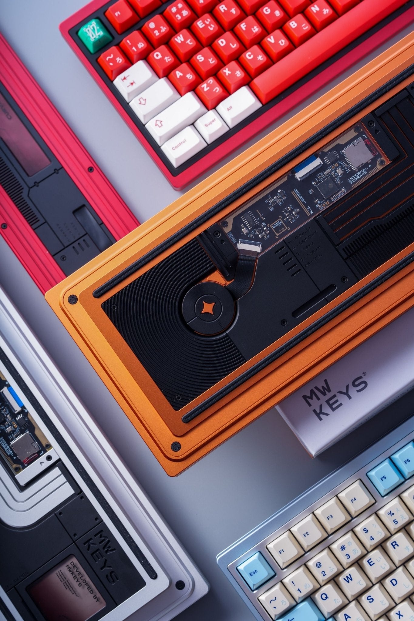 MW Mass80 - The Smartest Keyboard with Interactive Screen - MonacoKeys