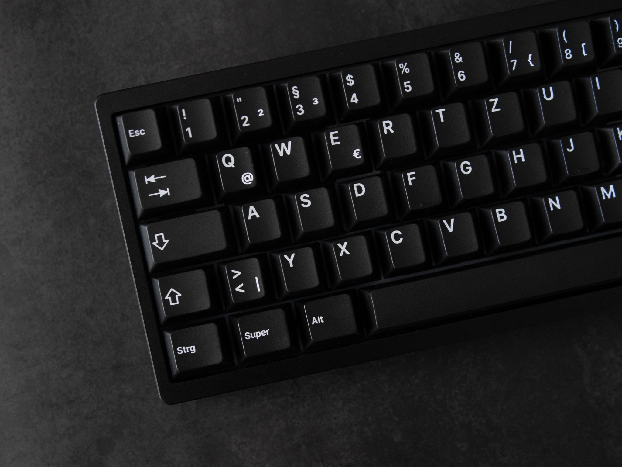 White on Black Keycap Set ( ISO-DE / ANSI-DE ) - MonacoKeys