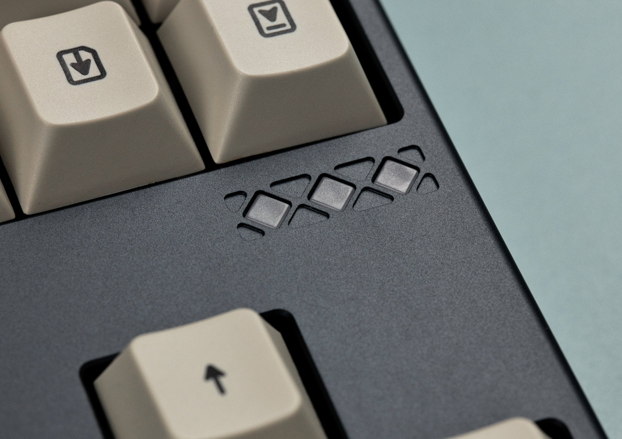 ZoomTKL Dyna - 80% TKL ISO+ANSI Mechanical Aluminium Custom Keyboard Kit - MonacoKeys